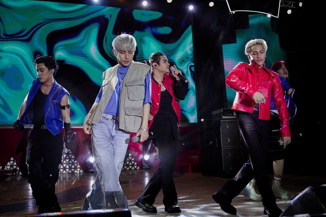 SB19ID's tweet image. [🖼️] 241123 tmtambayan Instagram post (2/2)

🔗 instagram.com/p/C0BpA_cLzU5/…

#MAHALIMA #TeaMFair2023
#MAHALIMAxTeaMFair2023