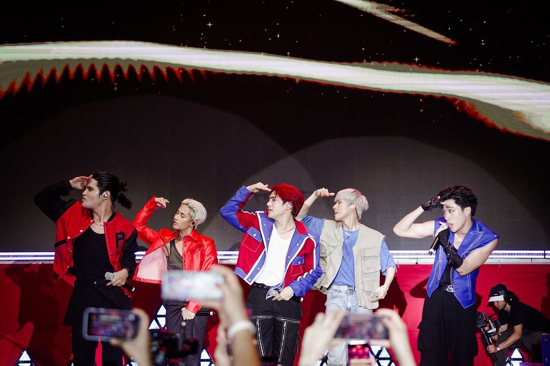 SB19ID's tweet image. [🖼️] 241123 tmtambayan Instagram post (2/2)

🔗 instagram.com/p/C0BpA_cLzU5/…

#MAHALIMA #TeaMFair2023
#MAHALIMAxTeaMFair2023