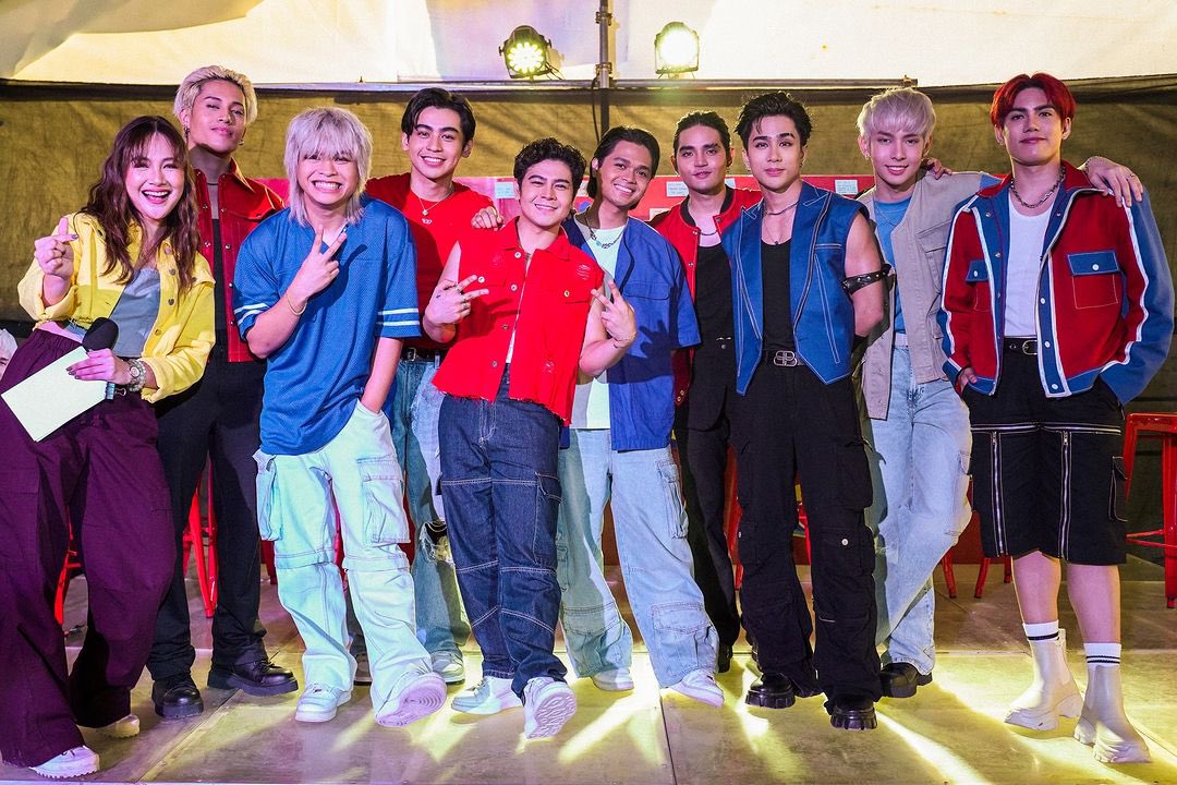 SB19ID's tweet image. [🖼️] 241123 tmtambayan Instagram post (1/2)

SBJUAN9 🤞🏼

🔗 instagram.com/p/C0BlKA1LPQC/…

#MAHALIMA #TeaMFair2023
#MAHALIMAxTeaMFair2023