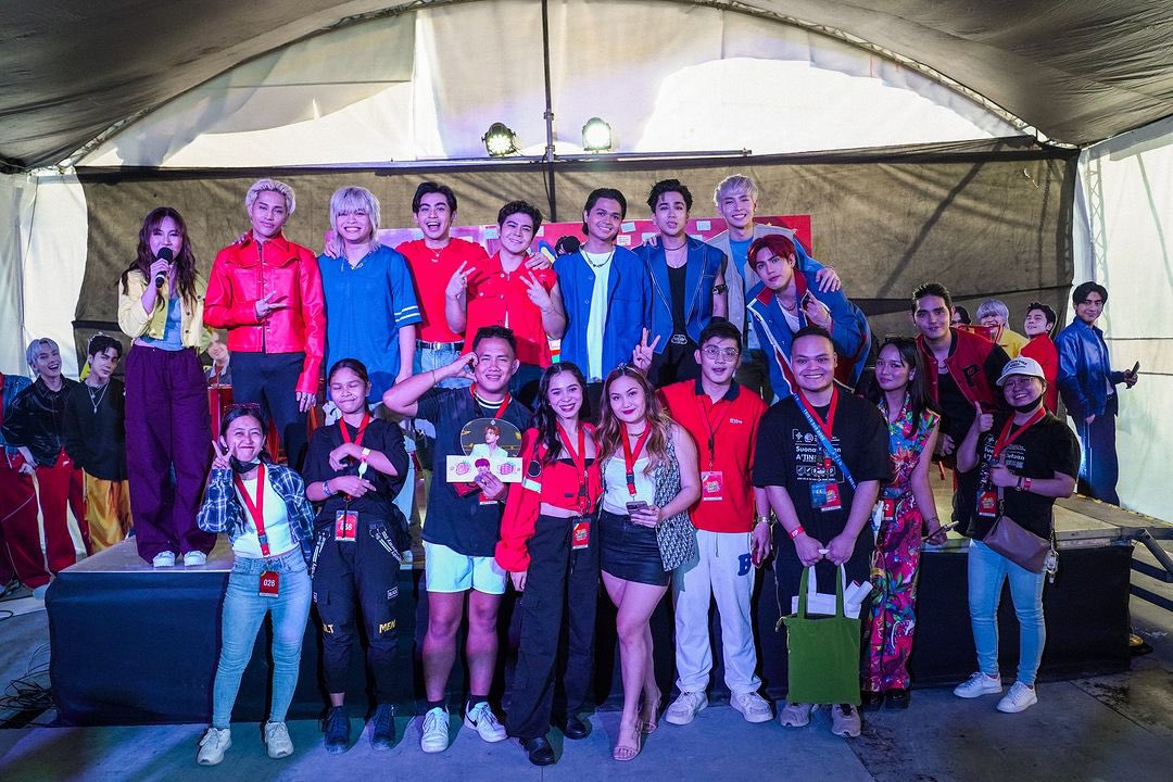 SB19ID's tweet image. [🖼️] 241123 tmtambayan Instagram post (2/2)

🔗 instagram.com/p/C0BlKA1LPQC/…

#MAHALIMA #TeaMFair2023
#MAHALIMAxTeaMFair2023