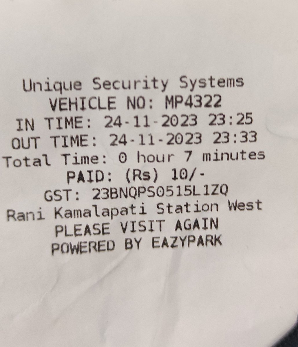 rishabhkhare24's tweet photo. @RailMinIndia @AshwiniVaishnaw @BhopalDivision  
Unauthorized collection of parking charges at Rani Kamlapati Railway station from Taxi vehicles. 15 mins is allowed whereas these guys are looting the public. Kindly take action asap!! @RailwaySeva https://t.co/2aQhCLFBVS