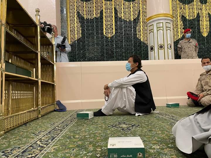 اللہ کے حکم سے پاکستانیو ۔۔۔۔۔۔ کون بچاۓ گا پاکستان ؟؟؟ 
#عمران_ہم_تمہارے
#ووٹ_سے_لیں_گے_انتقام