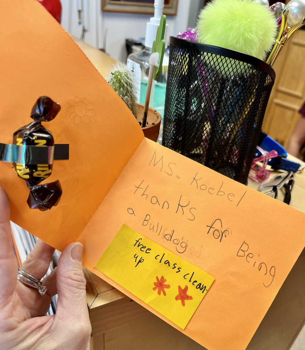 WinstonPSLDSB's tweet photo. And then @MsRochefort03 grade 3/4 students made &amp; delivered special cards &amp; treats of appreciation to the adults in the building - so kind!! 💗 Made our day! #KindnessMatters https://t.co/MDxfOSqfuu
