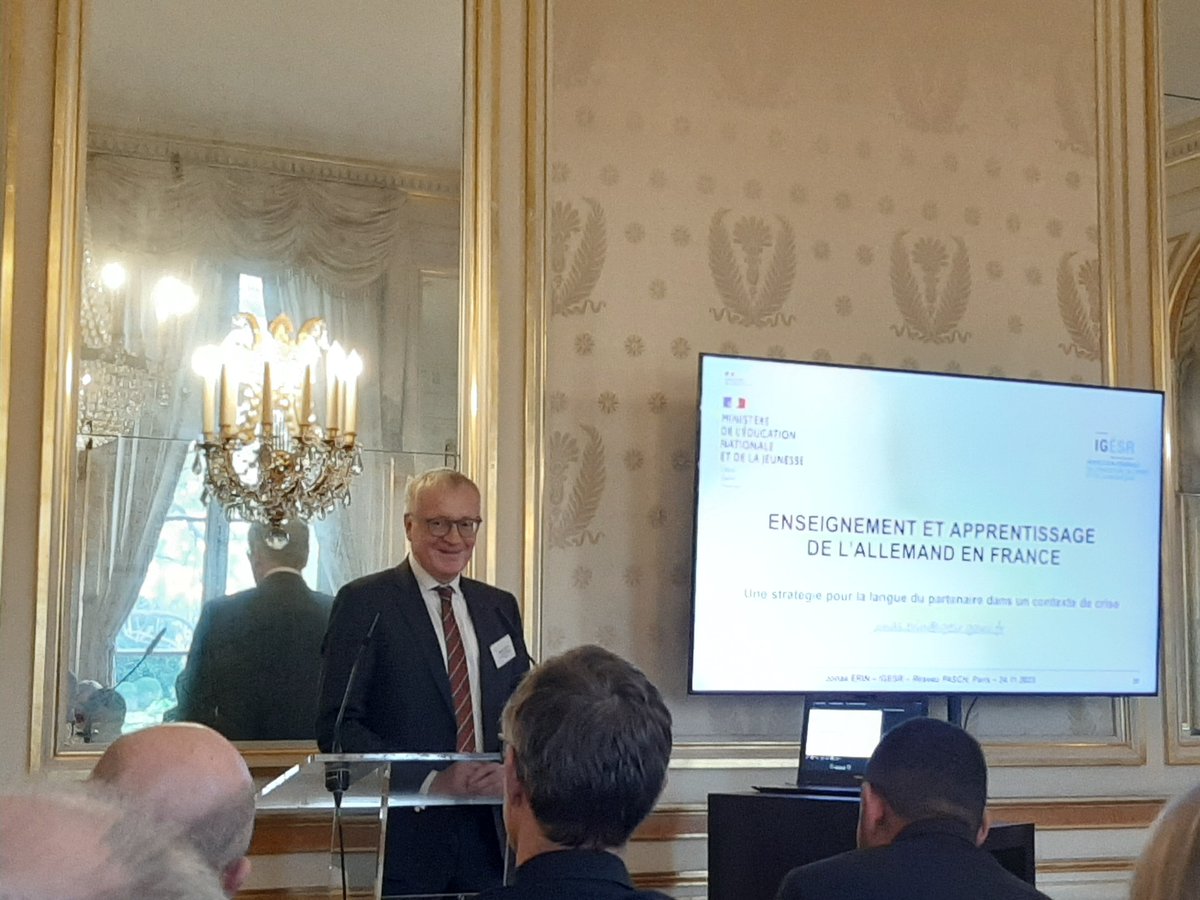 micard_sylvain's tweet photo. 8ème conférence du Réseau PASCH à l'hôtel de Beauharnais.🙏à Monsieur l'Ambassadeur.Riches échanges avec Jonas Erin, l'Institut Gœthe, les chefs d'établissement du réseau.🎯mieux prendre en compte l'agentivité de l'élève et construire l'école de demain.🇩🇪🇨🇵🇪🇺 https://t.co/1QaisnDkUh