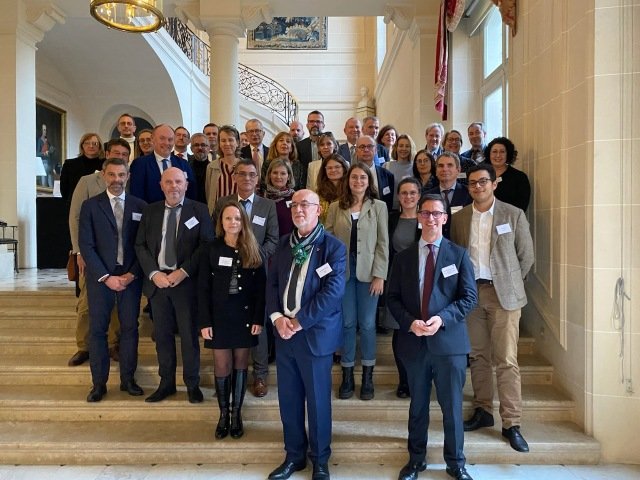 8ème conférence du Réseau PASCH à l'hôtel de Beauharnais.🙏à Monsieur l'Ambassadeur.Riches échanges avec Jonas Erin, l'Institut Gœthe, les chefs d'établissement du réseau.🎯mieux prendre en compte l'agentivité de l'élève et construire l'école de demain.🇩🇪🇨🇵🇪🇺