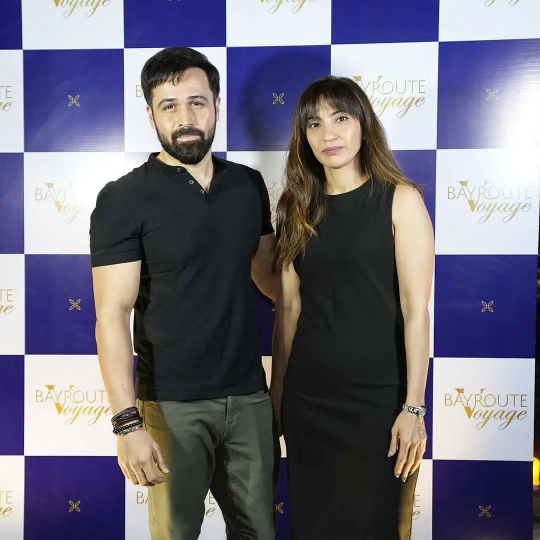 New Picture - @emraanhashmi clicked with his wife #ParveenHashmi 😊🔥💚

#EmraanHashmi