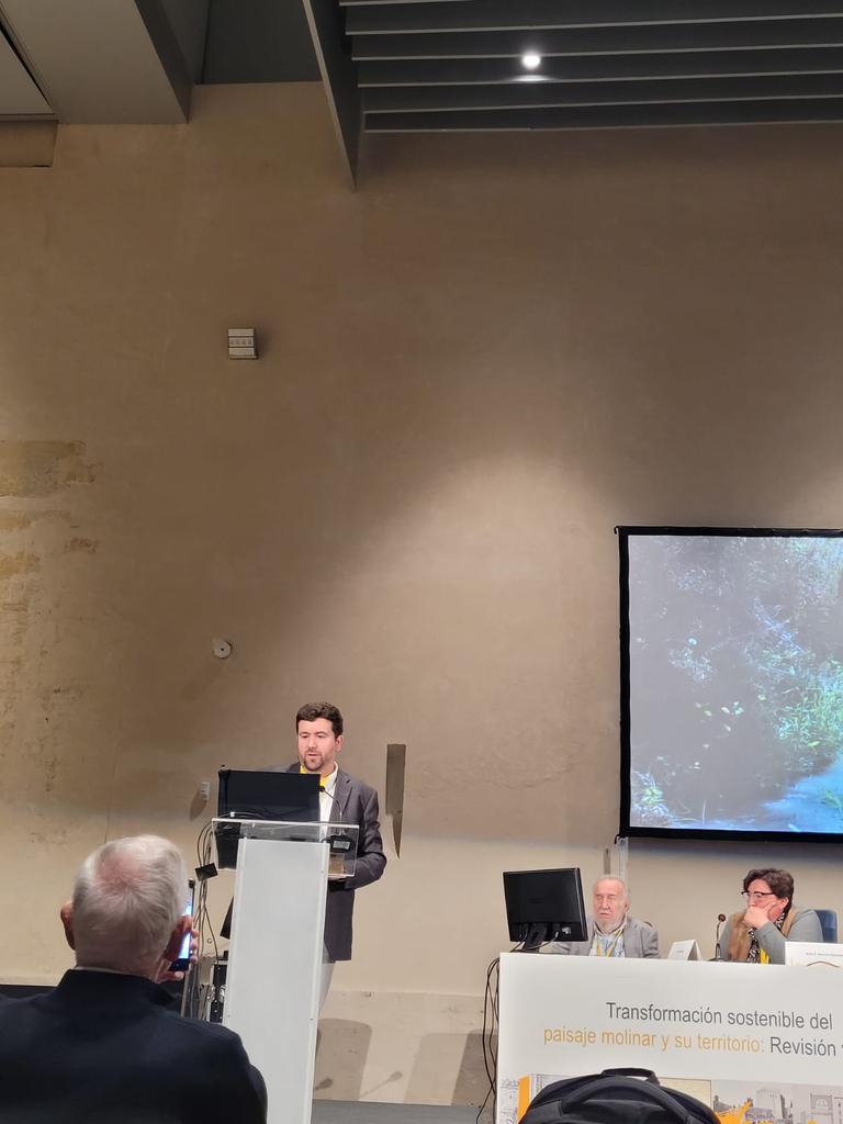 molinosACEM's tweet photo. La catalogación de azudes, molinos y acequias en la Huerta de Murcia: protección cultural para la salvaguarda patrimonial desde la participación ciudadana.
Pedro Jesús Fernández Ruiz, Asociación AJVA.
Sergio Pacheco Moreno,
Asociación HUERMUR.
#CIMOSevilla https://t.co/8lVsqSxKwv