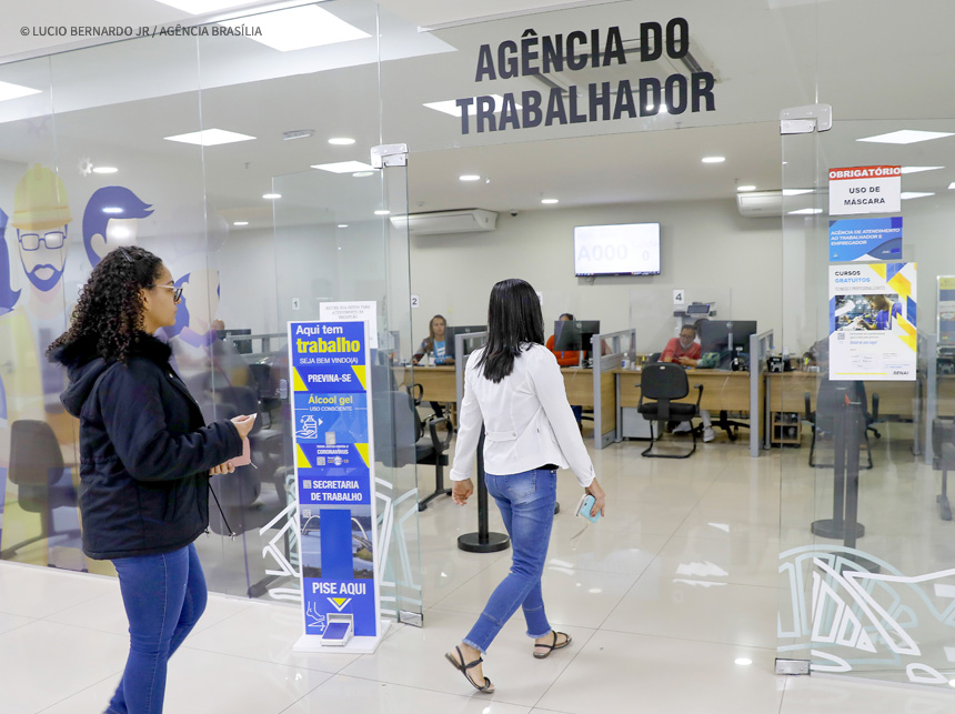PDNewsBR's tweet photo. Agências do trabalhador: Ibaneis investe para oferecer atendimento ampliado e mais acessibilidade
https://t.co/skanb45Lik
#AgênciaDoTrabalhador #SineEmprego #SEDET #Trabalho #Acessibilidade #Atendimento https://t.co/HhjHIoW9D8