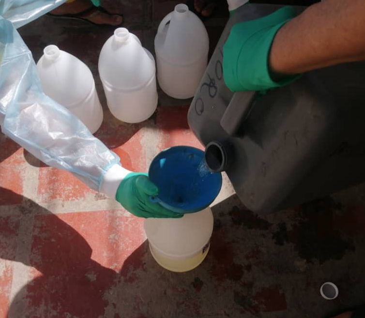 Derecho_paz's tweet photo. Un total de 10 privados de libertad del Centro de Formación para Hombres Nuevos Carúpano, han sido capacitados para la elaboración de productos de limpieza. https://t.co/dqNXhL1JUx