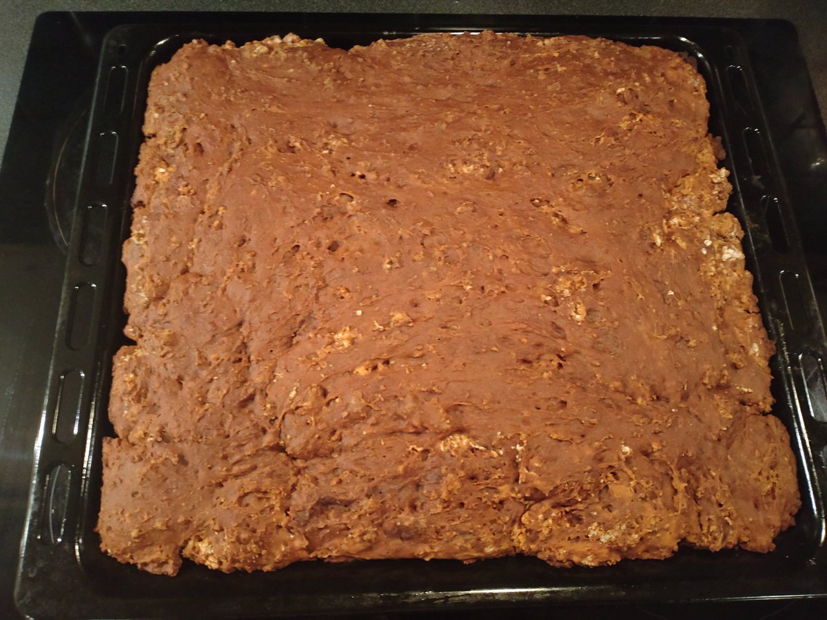 FunWithPans's tweet photo. Gingerbread cookies and a syrup loaf for my mother.  

#gingerbreadcookies #syruploaf #syrupbread #homemade #baking #funbaking #cookies #bread #fun #bakingisfun #funinthekitchen https://t.co/8W3n0Ay4Wn