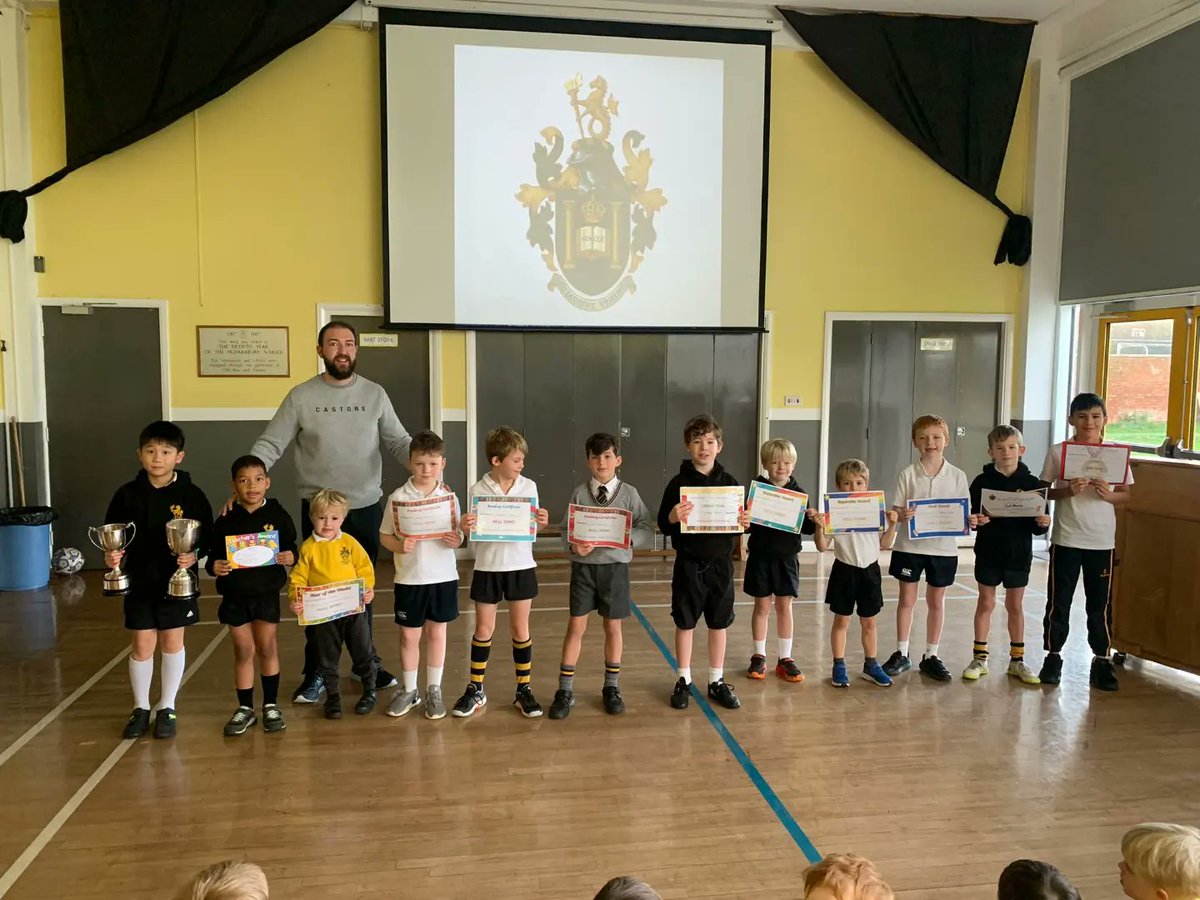 InchmarloPrep's tweet photo. Mr Gardner led our Celebration Assembly this morning. He spoke to the boys about sportsmanship and football. Congratulations to all the boys who were awarded certificates and especially to the P4 boys who have already reached their AR target!
#acceleratedreader #Inchmarlo https://t.co/hvxIhAGQID