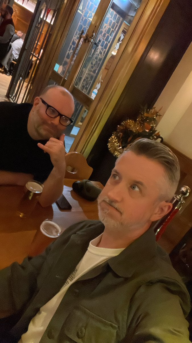 ConundrumPod's tweet image. Cinnamon and Lesbians should have won The Malkmus Conundrum