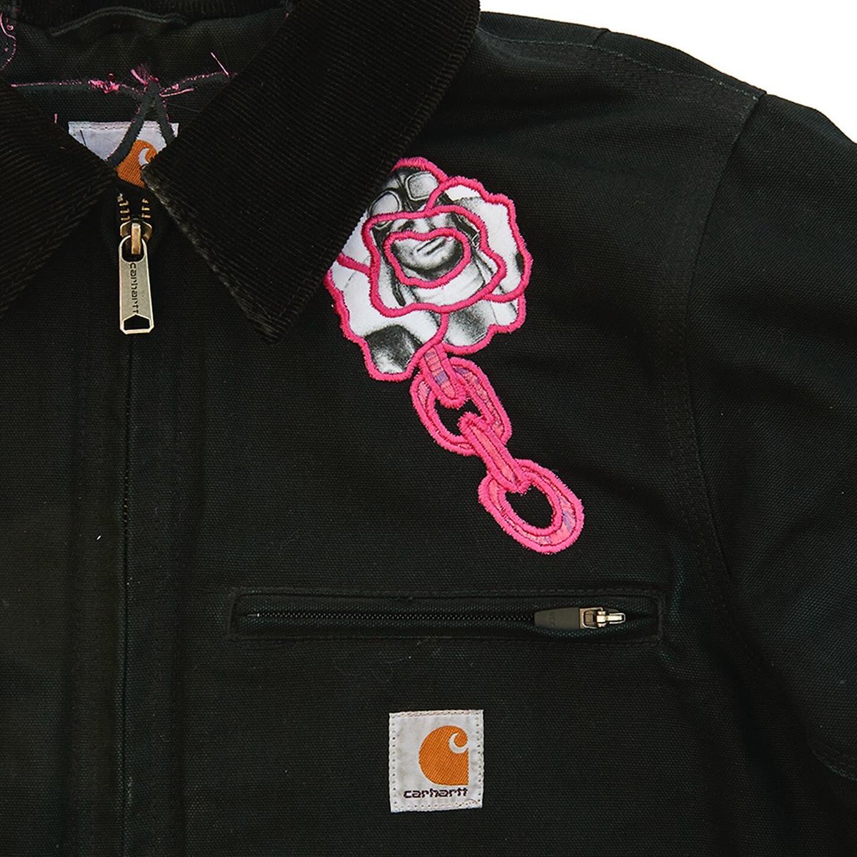 mrbenvenom's tweet image. Customized @carhartt jacket for @misterleedesigns made from #tomoffinland fabric #denimandleather 💐💪♻️🧥 #customizedjacket