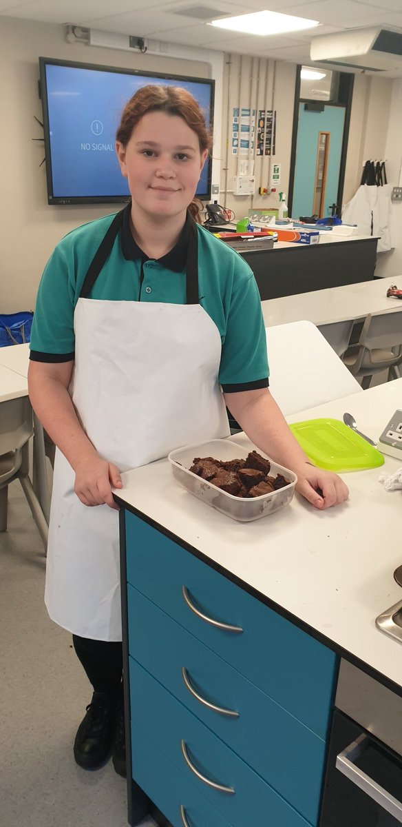 9B3 wedi mwynhau coginio heddiw. Ymdrech arbennig // 9B3 enjoyed cooking today. Fantastic effort <a href="/BroEdern/">Ysgol Bro Edern</a>