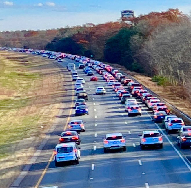 #BlackFriday Afternoon Report. It’s worse😳! 1.5 - 2 hour wait depending on direction you’re coming from. Tho I don’t get why shoppers voluntarily do this, no road rage, no complaints. Still, be warned! Crazy traffic &amp; waiting! <a href="/WCVB/">WCVB-TV Boston</a> <a href="/boston25/">Boston 25 News</a> <a href="/wbz/">WBZ | CBS News Boston</a>