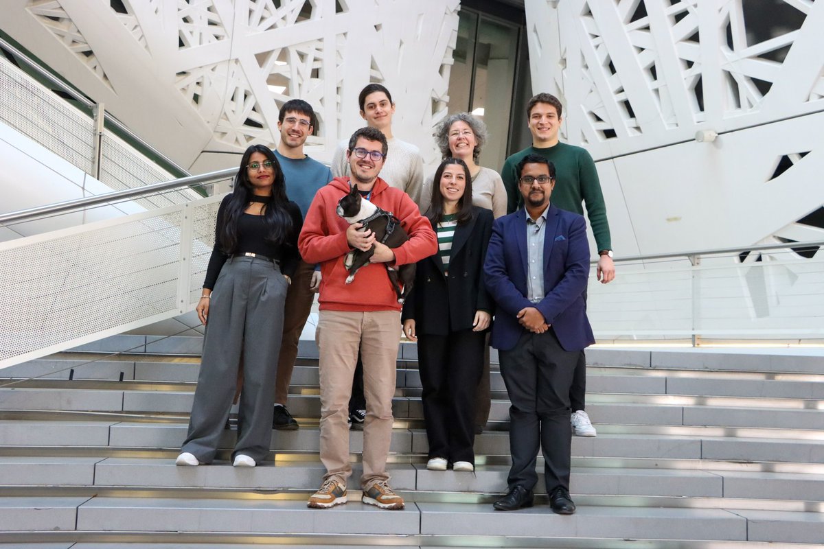 Glastonbury group 🔬🧬
This is us 🫶🏼