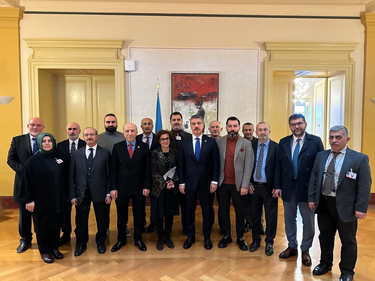 cuneytyuksel_'s tweet photo. "Tüm insanların temel hakları ve onurunu ayrım gözetmeksizin korumak üzere kurulmuş olan BM sistemi ve uluslararası hukuk Gazze'de de uygulanmalıdır.”

Endişelerimizi dile getirmek ve savaş suçları, insanlığa karşı suçlar ve soykırıma işaret eden unsurları kendileriyle paylaşmak üzere BM İnsan Hakları Yüksek Komiseri Yardımcısı Nada el-Nashif ile Cenevre'de görüştük. 
https://t.co/RNcsiXVf28