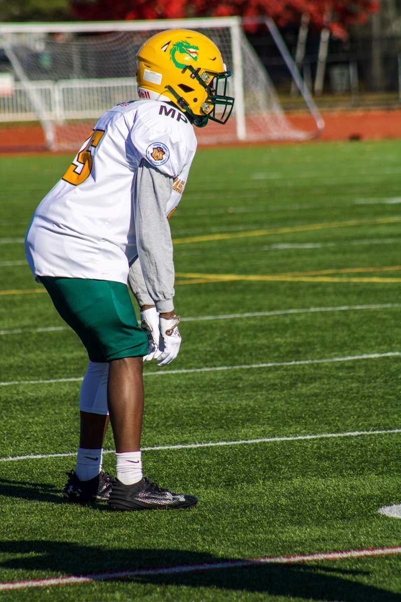 DonnellL22's tweet photo. Thank you Nassau County 1a for nominating me to play in the All-Star game at DB @CoachtanQ @CoachHolley_ @MarkMods @Coach_Mul @BryantUFBRec @NickyT4 @wufsdathletics @LIBLITZ https://t.co/fZMiYQoXGh
