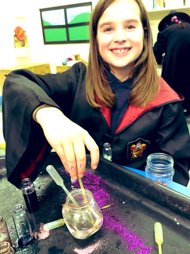 LazonbySchool's tweet photo. Tonight’s magical activities in Harry Potter book club included potion making and tasting Bertie Bot’s every  flavour beans! 🧙‍♀️🧪 (Garlic and toothpaste were a surprise hit!) https://t.co/1TQB9tkgU0