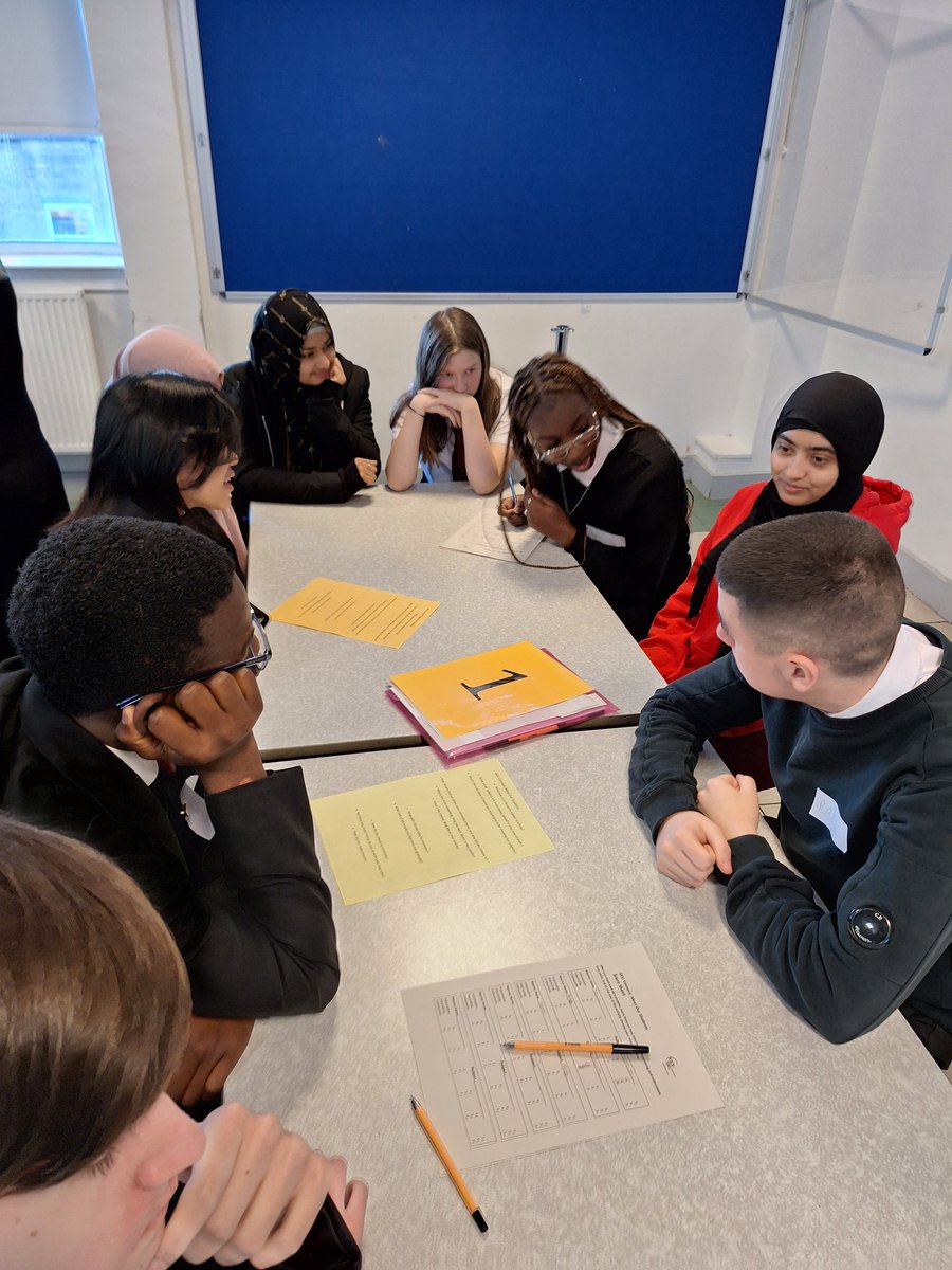 Mr Strain tweet media