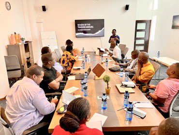 Leo kwaniaba ya @UNATanzania nilishiriki a Roundtable discussion with #Pastcandidates and #electedofficials session hii iliandaliwa na @IRIglobal kujadili na kupitia kiongozi cha mafunzo kwa ajili #2025CandidatesTZ  in #Ready2RunandServceConference @USAIDTanzania