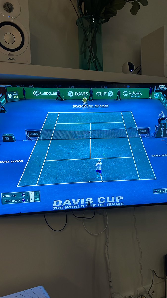 HarriBastman's tweet photo. Ihan mieletön taistelu Suomelta. Upeaa tennisviihdettä! Historiallisesti yksi kovimmista urheilusaavutuksista koskaan Suomessa. Kiitos @EmilRuusuvuori Otto Virtanen,  @harriheliovaara @patrikns ja muut suomen tennisässät 💪 Upeaa tennisviihdettä! https://t.co/SaPAkPcmZn