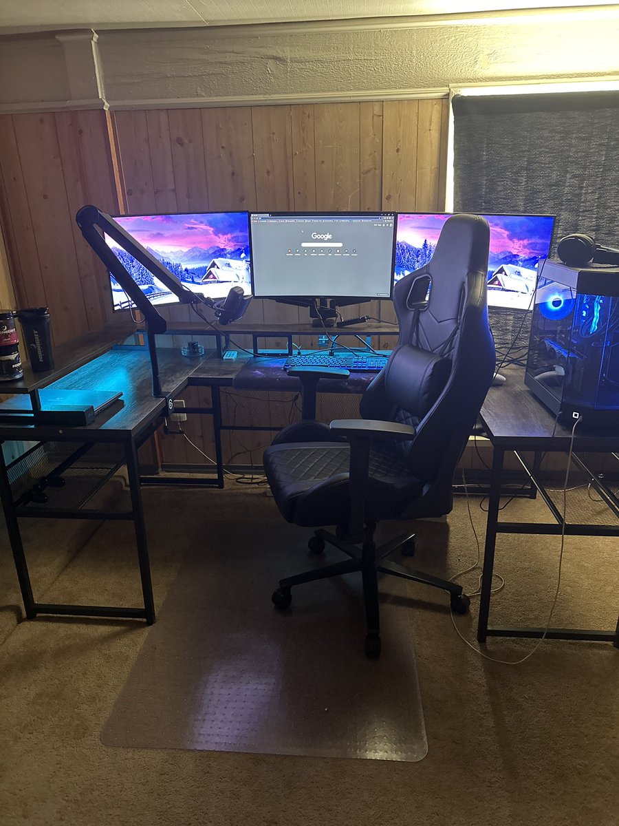 RenParadox's tweet photo. Completely new setup! 🙏🔥 First pc and very excited for what’s to come💯 https://t.co/HGzyuBHwcQ