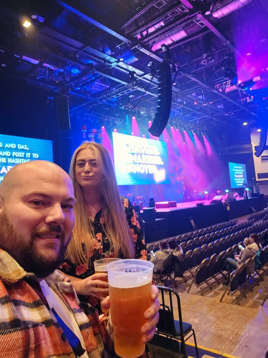 cubbylloyd's tweet photo. Lauren is so excited to finally see Chris and Rosie Ramsey! #smacardiff https://t.co/Qrvjyy3JZd