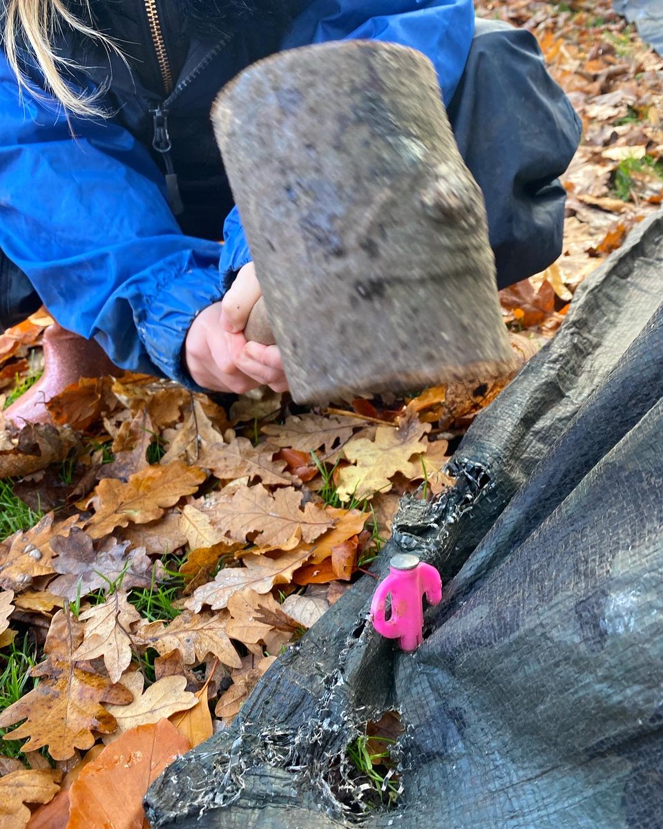 Today’s beautifully crisp weather was perfect for exploring hibernation with our reception class from <a href="/BnvilleVillage/">Bournville Village Primary School</a>  They loved playing hibernating hedgehogs! We discussed how to use hammers safely and built their our own brilliant parkland dens complete with campfire kitchen!