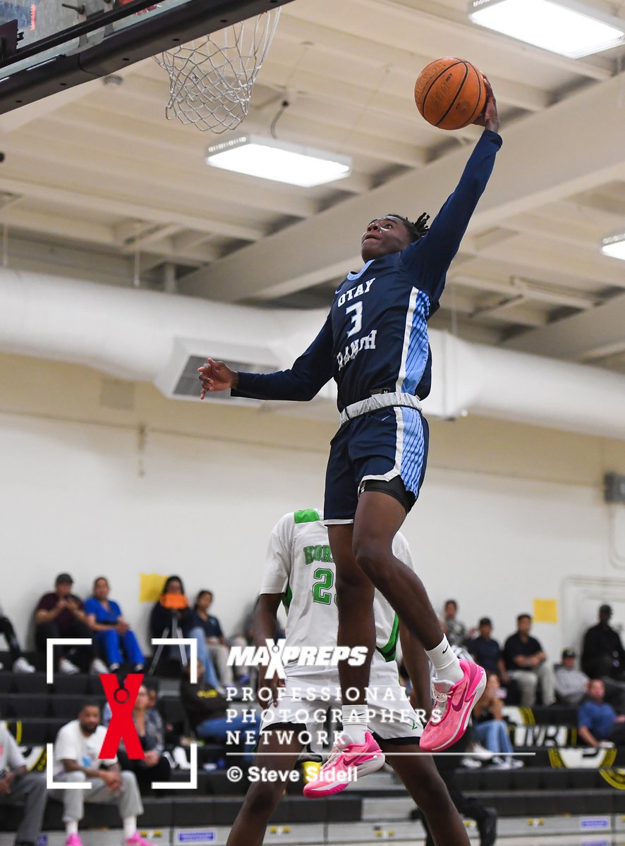 SSidellPhoto's tweet photo. Pictures from the Buccaneer's Thanksgiving Classic featuring Lincoln vs Otay Ranch are now up on MaxPreps - https://t.co/KppyJwLrdN
@HornetsLincoln @ORHmustangs @orhs_asb @MBbucsbball https://t.co/BmrSGyVPn6