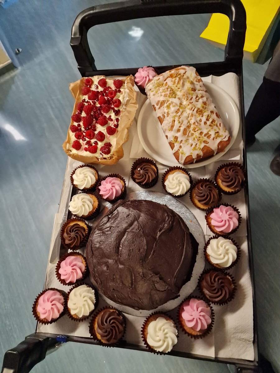 Today we celebrated our #MSW'S. Cakes &amp; snacks for all 
Goodie bags for our lovely MSWs &amp; HCAs 
Thank you for all your hard work we couldn't do it without you! #MSWCelebrationDay2023 #southendmaternity <a href="/MSEHospitals/">Mid and South Essex NHS Foundation Trust</a> <a href="/PaulaHollis17/">Paula Hollis</a> #MSEhospitals
