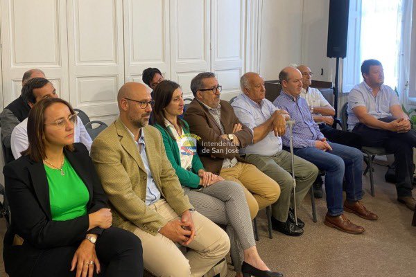 sanjosegobierno's tweet photo. ACUERDO DE COOPERACIÓN ENTRE ESTADO MEXICANO DE AGUASCALIENTES Y SAN JOSÉ

Promoverá el intercambio en materia de vitivinicultura, enoturismo y exploración comercial y empresarial en diferentes rubros.

Más información en https://t.co/S2mHsNW4oH https://t.co/qizTztLnuS