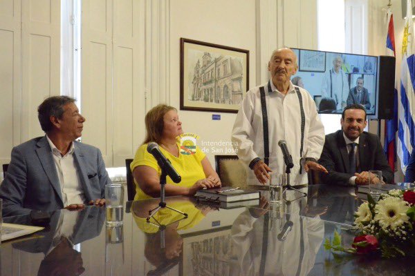 sanjosegobierno's tweet photo. ACUERDO DE COOPERACIÓN ENTRE ESTADO MEXICANO DE AGUASCALIENTES Y SAN JOSÉ

Promoverá el intercambio en materia de vitivinicultura, enoturismo y exploración comercial y empresarial en diferentes rubros.

Más información en https://t.co/S2mHsNW4oH https://t.co/qizTztLnuS