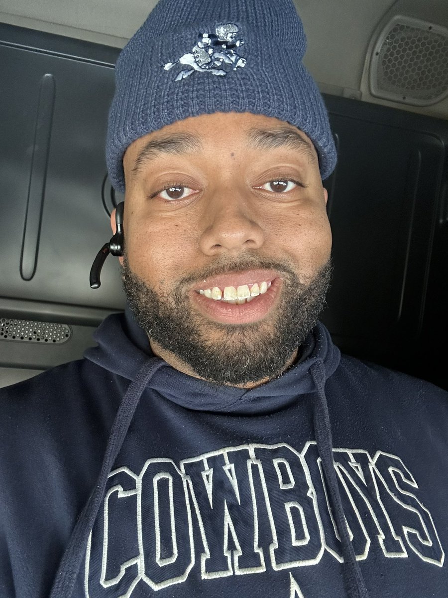 Same cowboys fan, just a different weight 🐎 
#DC4Lyfe
#4xltoXl
#truckerlife
#weightlossmotivation
#63lbslost
#iDefinition