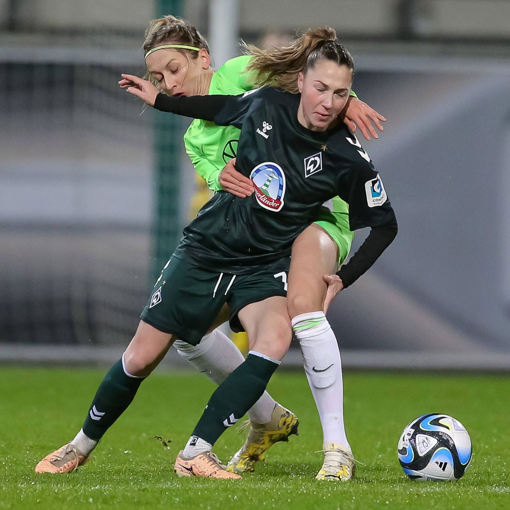 DFB_Frauen's tweet photo. ✌️x Popp, 1️⃣x Pajor, 1️⃣x Endemann, 1️⃣x Brand: Die @VfL_Frauen setzen sich zum Achtelfinalauftakt im #DFBPokal souverän mit 5:0 gegen die @werderfrauen durch. Es ist Wolfsburgs 47. Pokalsieg in Serie. 🚀💥

#DFBPokalFrauen #SVWWOB #ViaColonia | 📸 IMAGO https://t.co/yKTixQ4c3r