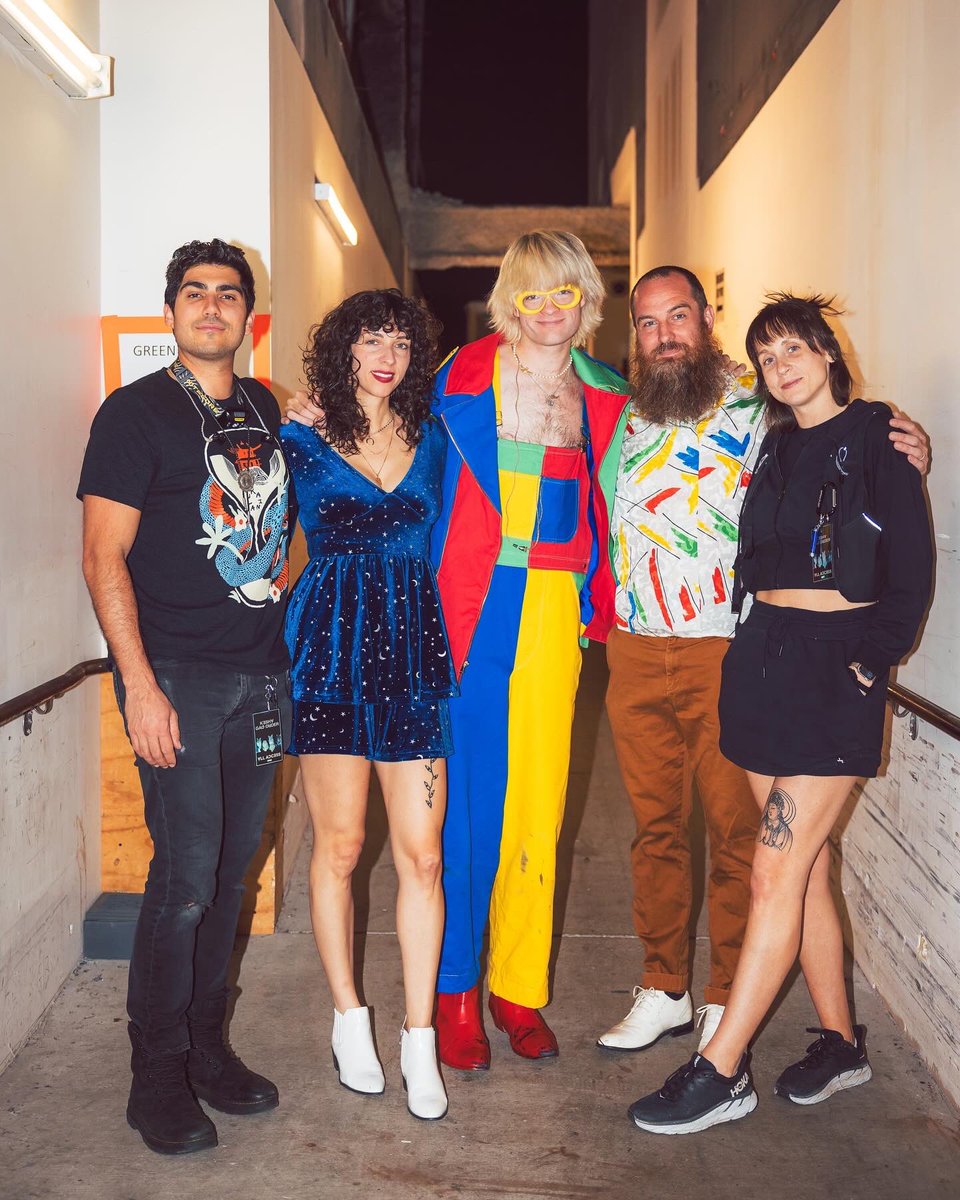 jakewrogers's tweet photo. My beloved band and crew, y’all were the angels in my orbit, making me laugh, letting me cry, holding space and filling it with beautiful grace. I’ll never forget how safe you made me feel and empowered to give it my all every night. Forever. ♾️ https://t.co/NfVHRbm2C8