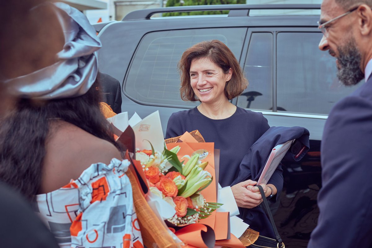 Cheydema's tweet photo. ➡️ Échanges avec nos équipes sur le terrain, discussions ouvertes sur les défis à venir avec le comité de direction, visite du site Makepe… retour en images sur une journée intense à Douala ! 
L'énergie ici ? Authentique et motivante.
Un grand merci à tous pour ces moments. 🙏 https://t.co/7uY6kxgr4a