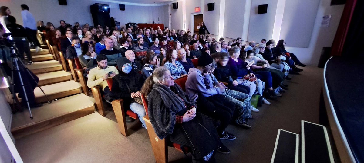 Hungary_Toronto's tweet image. Semmelweis film was a hit at the @EUFFTO in Toronto, drawing a full and enthusiastic audience. The film's lead, Ms. Nagy Katica, graced us with her presence at a special meet-and-greet. Thanks to #EUFF and #Toronto for an unforgettable cinematic evening. 🎬✨ #SemmelweisFilm