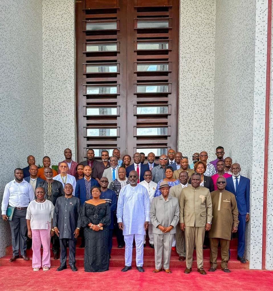 SamuelKpartor's tweet photo. Liberia’s democracy at work. Transitional Leadership Meets. https://t.co/pvM7qKpD2m