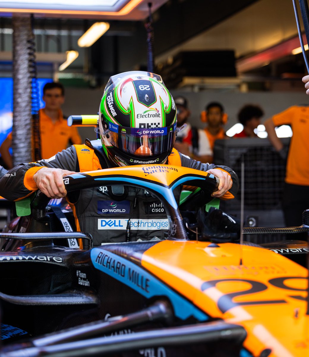 DanniMendiola's tweet image. 🇲🇽 Pato O’Ward 
✔️ #FP1 
📍 Yas Marina
📎 #AbuDhabiGP 
🚥 McLaren F1 
🗓️ #Round23 
📸 Arrow McLaren