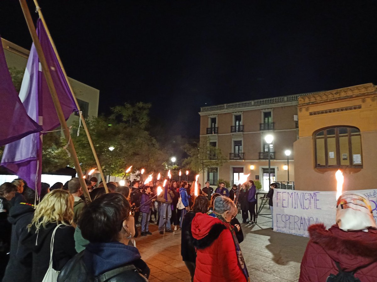 MPSabadell's tweet photo. Aquest #25N el moviment feminista sortim al carrer per reinvindicar el feminisme com esperança de vida.

Defensem-nos juntes, la por canviarà de bàndol ✊ https://t.co/N3zHSjX8NQ