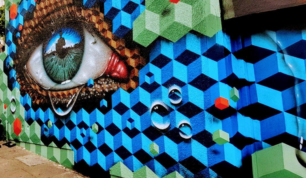 Another brilliant piece of Bristol upfest artwork by @Mydodsighs and <a href="/snub23/">SNUB23</a> 👁🟢🔷️🎨
#StreetArt #BristolUK #Artisticeye <a href="/mydogsighs/">mydogsighs</a> <a href="/Snub23/">SNUB23</a>