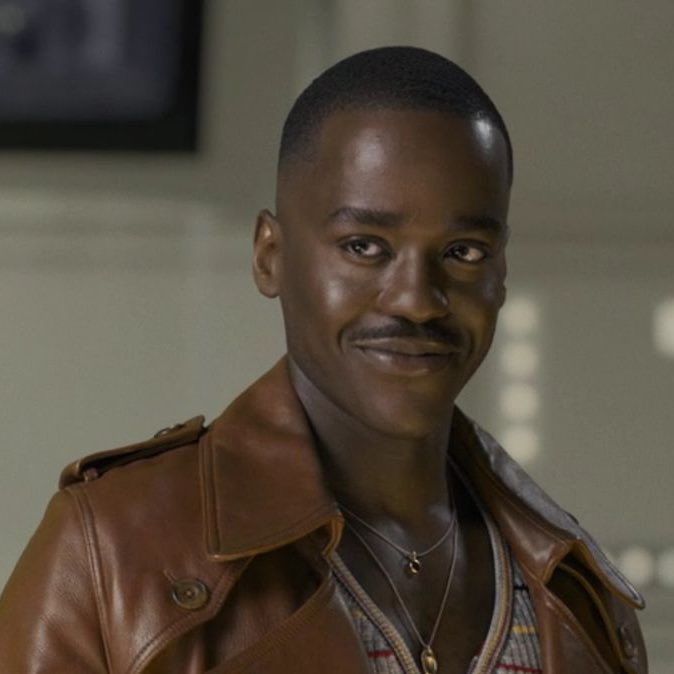 Both versions of this scene feel so meaningful.

For Matt, it’s a quiet acknowledgment of being in the same boat Hartnell once was, getting ready to let go

And for Ncuti it’s a thank you to Hartnell for starting all this, as he gets ready to embark on the adventure of a lifetime