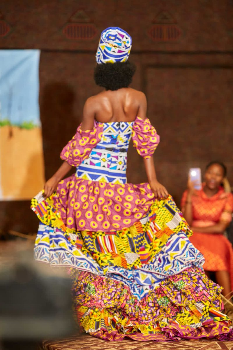VanieTombe's tweet photo. Miss legacy Zimbabwe evening wear 💜 https://t.co/1PpwOf2fhC