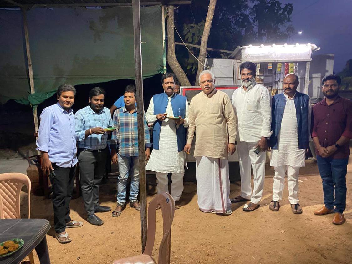 B L Santhosh (@blsanthosh) on Twitter photo Stop over for a cup of tea on way to Nizamabad after campaign review meetings at Adilabad & Nirmal.
You canтАЩt stop with one cup of tea here in this shop.
With fellow senior workers like Sri <a href="/arvindmenonbjp/">Arvind Menon</a> & Sri Ramesh Kadaganchi it was actually a тАШChai pe CharchaтАШ . Stop over for a cup of tea on way to Nizamabad after campaign review meetings at Adilabad & Nirmal.
You canтАЩt stop with one cup of tea here in this shop.
With fellow senior workers like Sri <a href="/arvindmenonbjp/">Arvind Menon</a> & Sri Ramesh Kadaganchi it was actually a тАШChai pe CharchaтАШ .