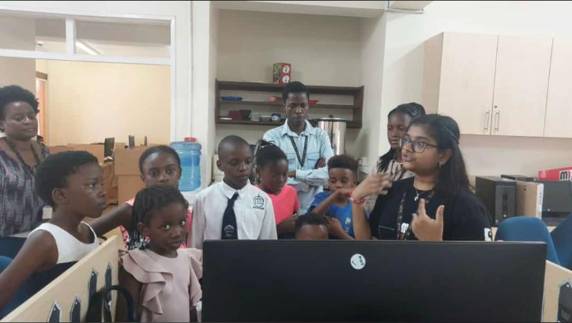 Sci4O_mlw's tweet photo. Fueling their dreams at the office! π From board meetings to snack breaks, our little professionals owned 'Bring a Child to Work Day.' These are future leaders in the making! #KidsAtWork #FutureLeaders #OfficeAdventures https://t.co/6T9CurDpBg