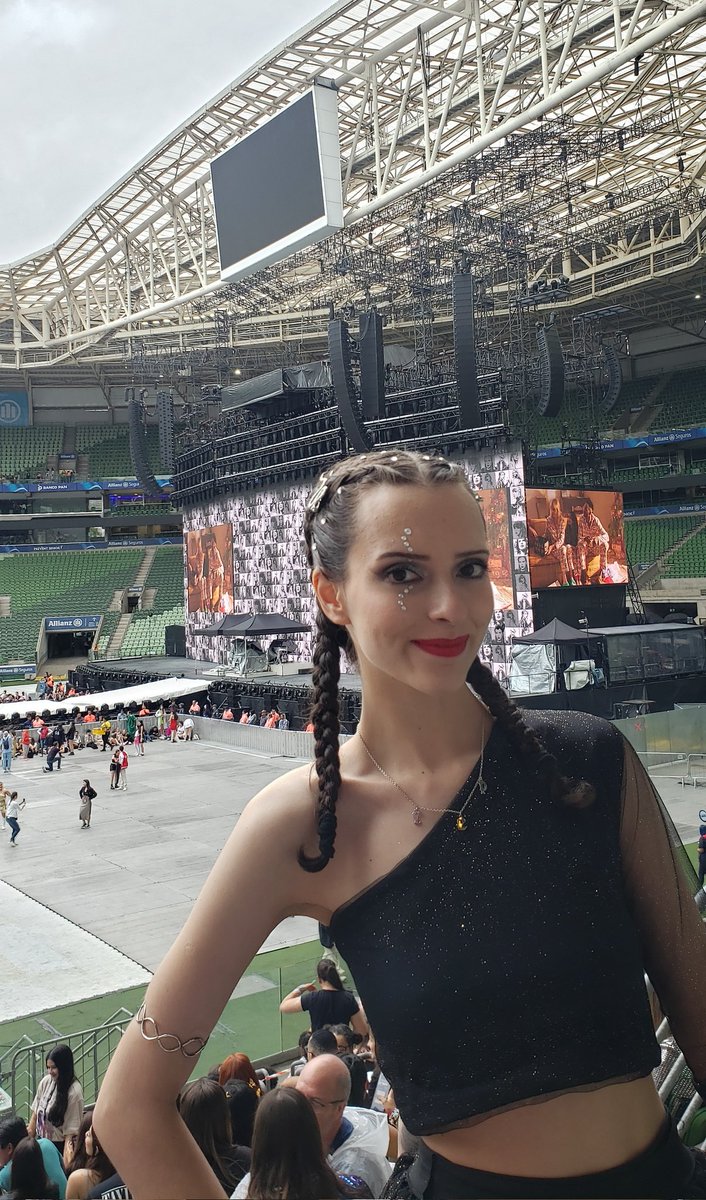 juliaargs's tweet photo. pronta pra primeira noite de #SaoPauloTSTheErasTour #TSTheErasTour 🤍🖤 @taylornation13 https://t.co/QV3gnspQLp
