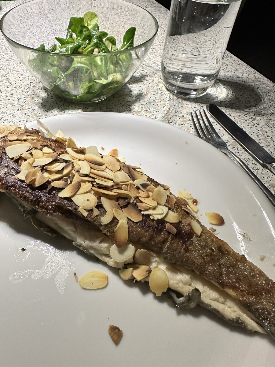 KalleHD's tweet photo. #abendessen #forellen https://t.co/1T1zPFoynN