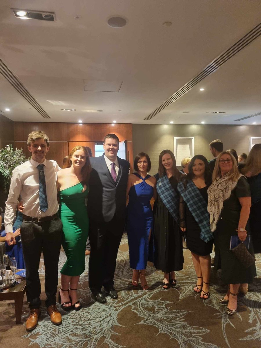 #QNIS <a href="/NHSForthValley/">NHS Forth Valley</a> <a href="/QNI_Scotland/">QNIS</a> celebrating our new Queen's Nurse <a href="/Chloerich96/">Chloe</a> congratulations we are so proud! 💙