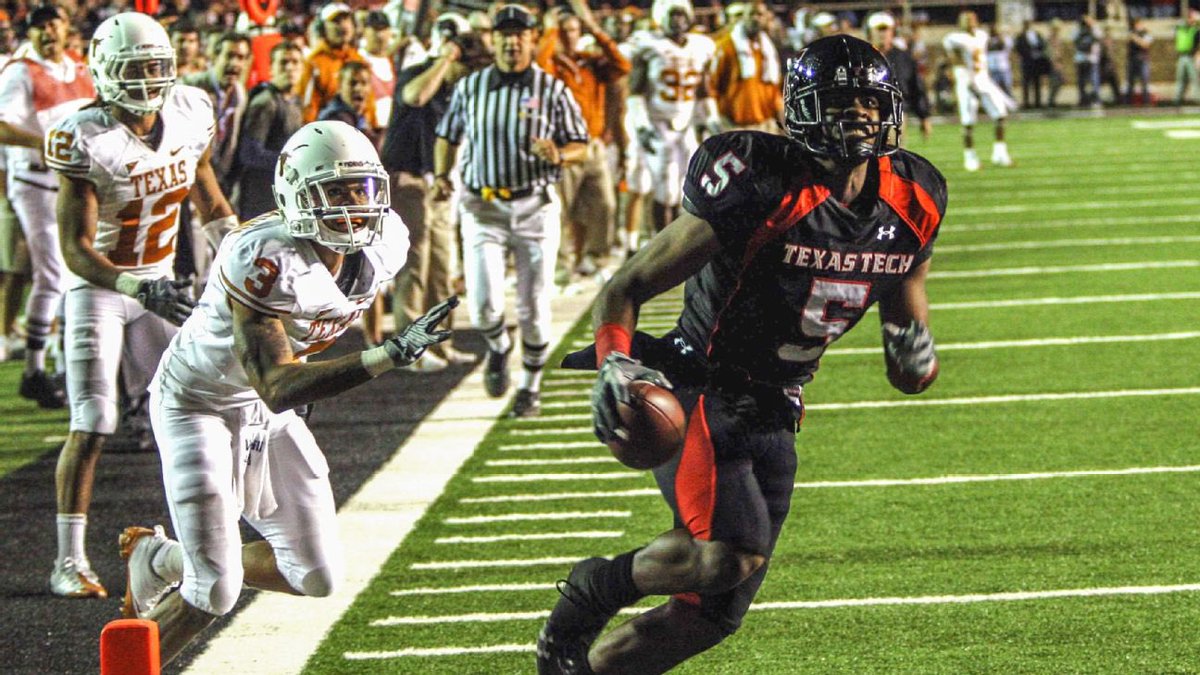 maydaytx's tweet photo. In honor of Texas’ last time playing the greatest team in the state as conference foes. https://t.co/r4wOCVIFkA